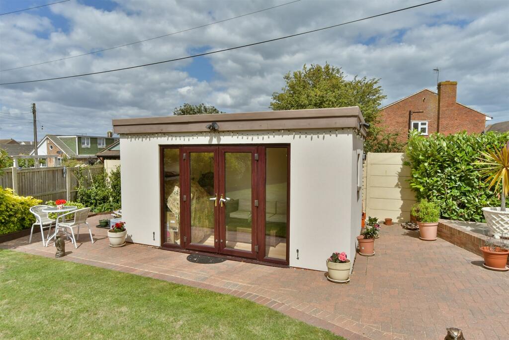 Workshop/Outbuildings