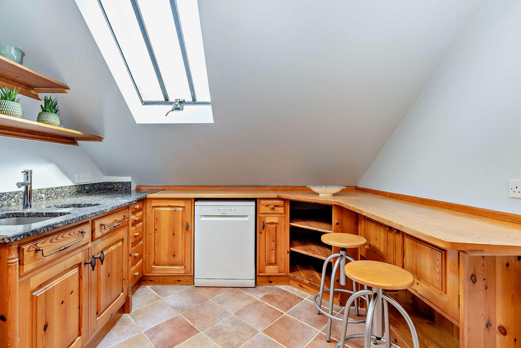 8640015-interior0...