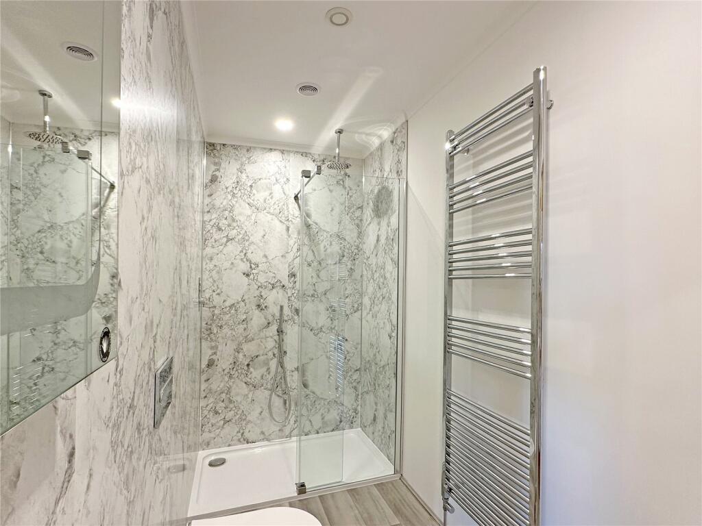 En Suite Bathroom