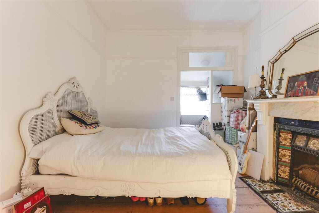 Mildenhall Road-21.jpg