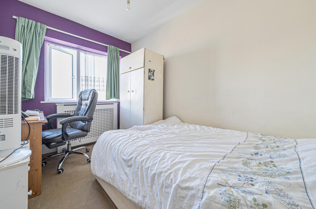 1349651-6-68bef4b...