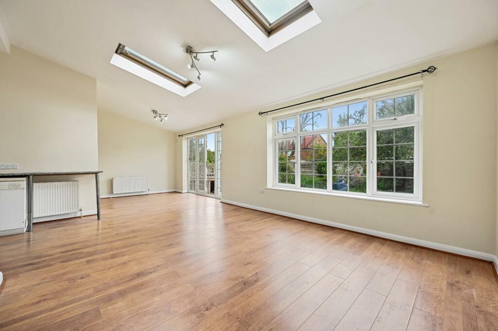 RR - 36 Francklyn Gardens - ReceptionA3 (1).JPG