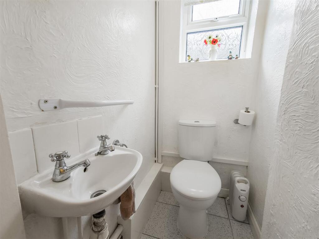 Springfield Road, Midway