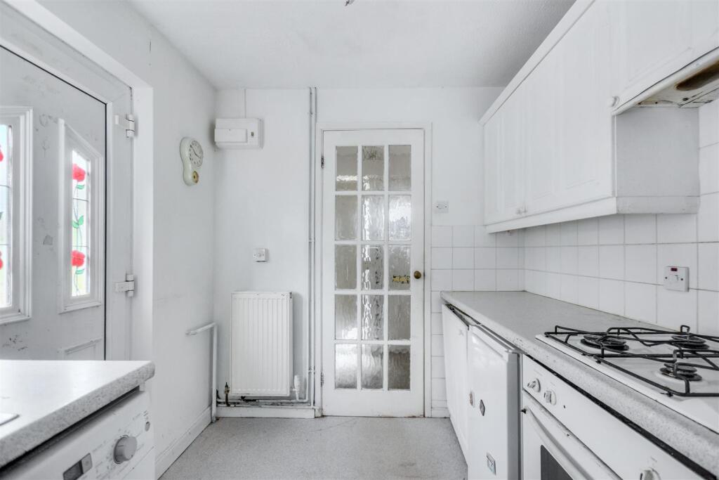 Kitchen_2.jpeg