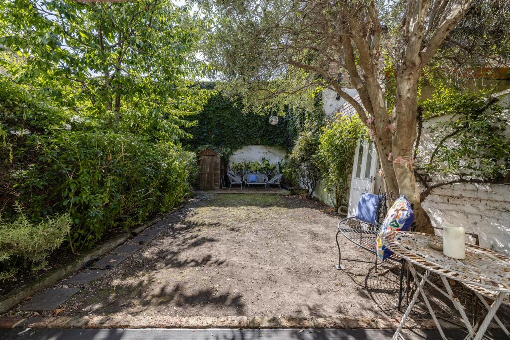 Sandringham Road, E8