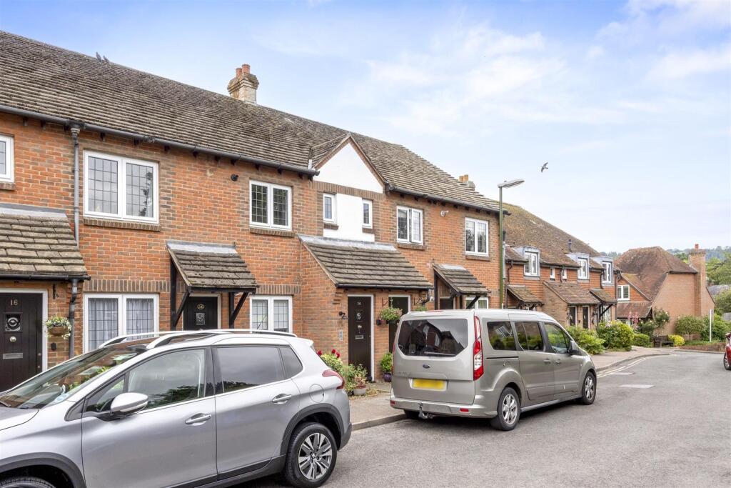 Horsham Road, Penns Court, 14-008.JPG