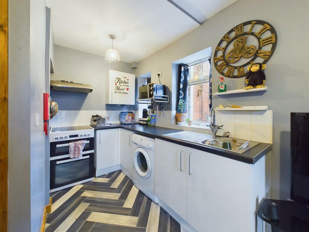 Kitchen area: