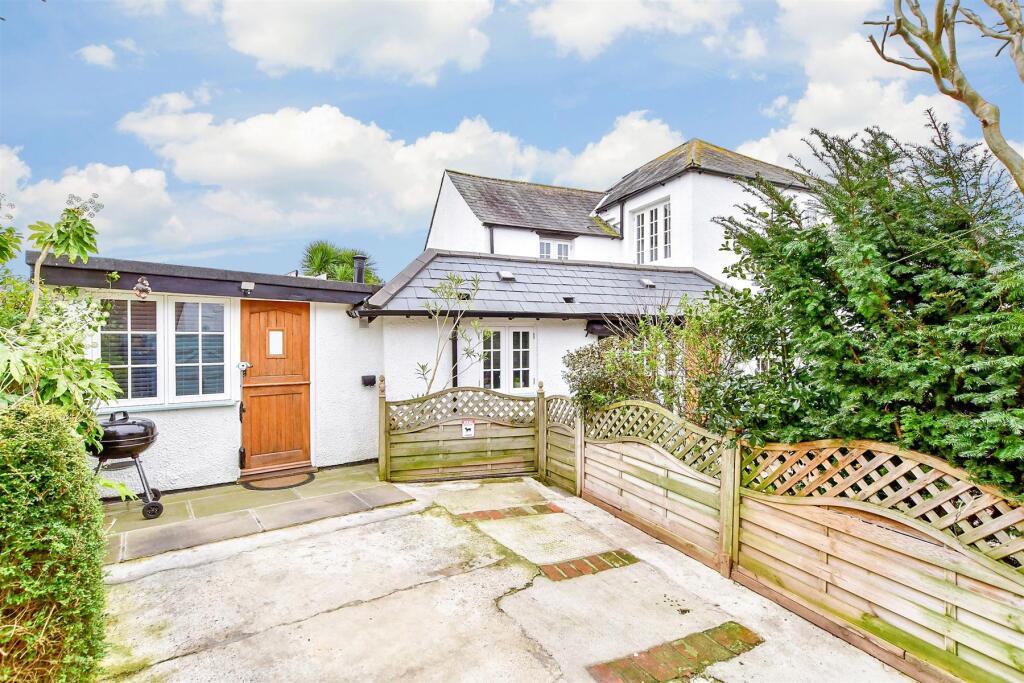 External Lifestyle Photograph