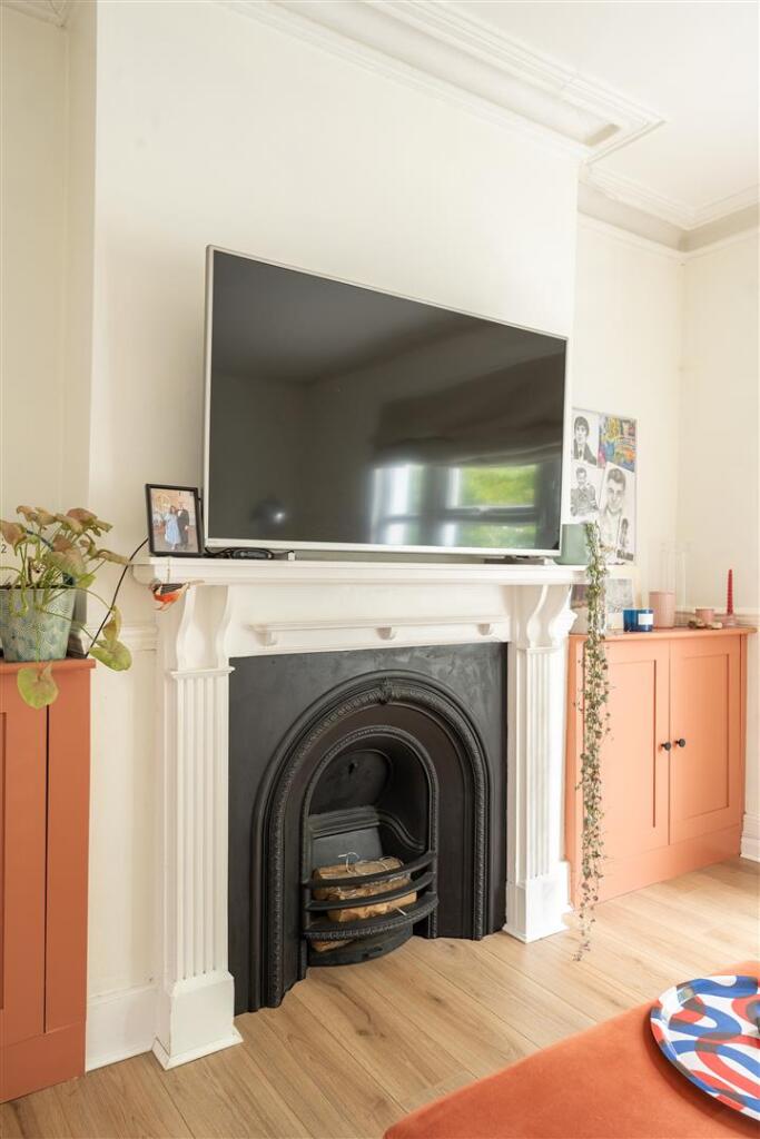 Queens Grove Road E4