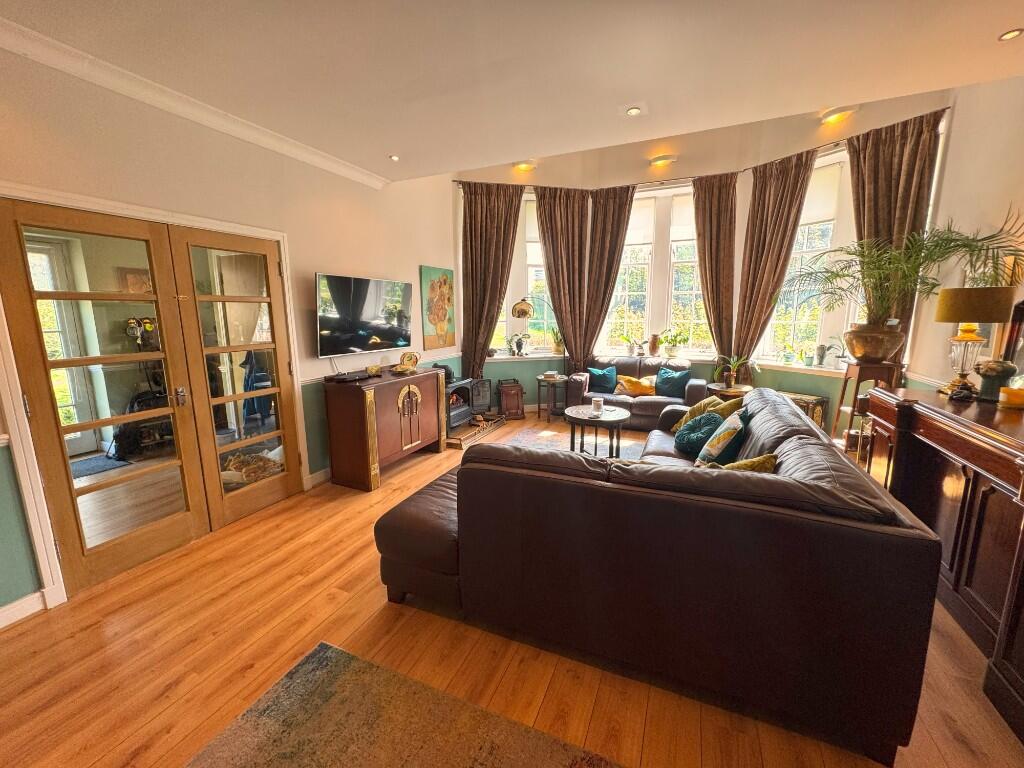 Lounge 1