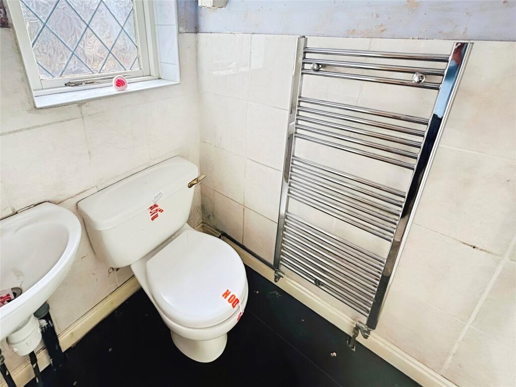 Cloakroom/Wc