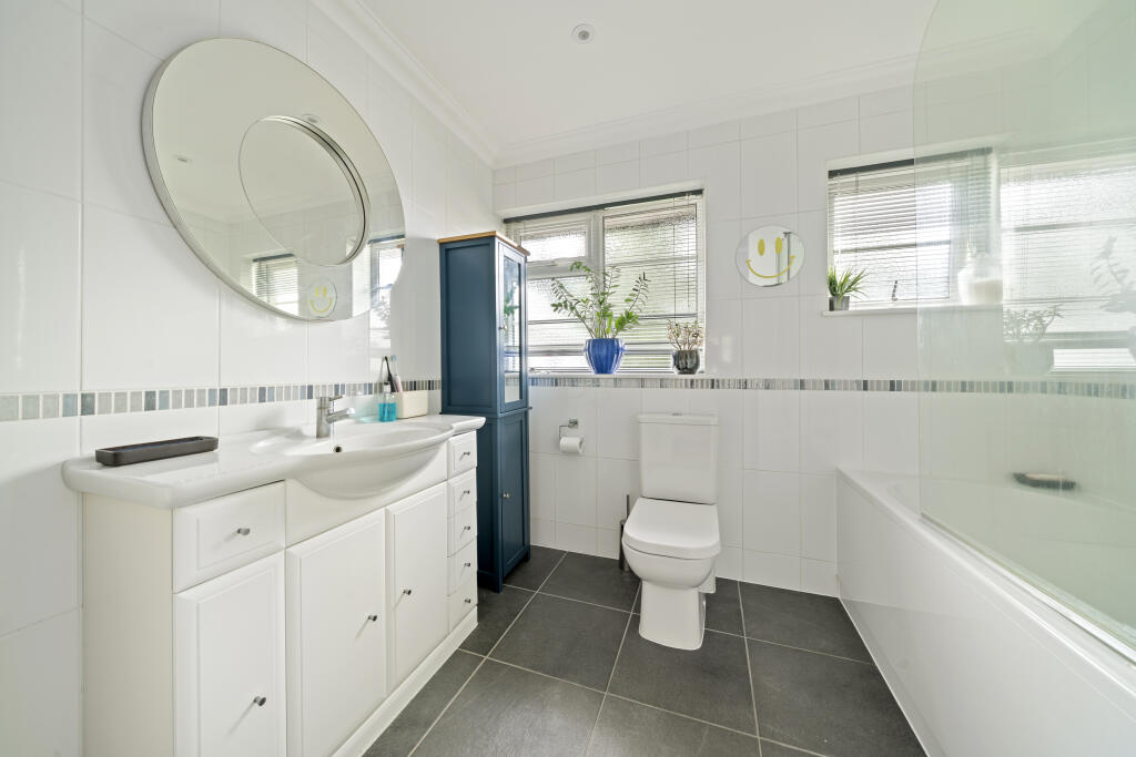 2 Ray Drive SL6-11.JPG