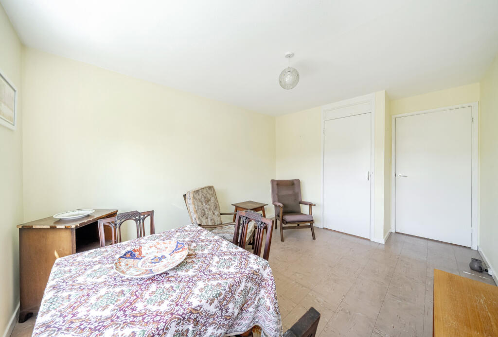 Bedroom Two / Dining