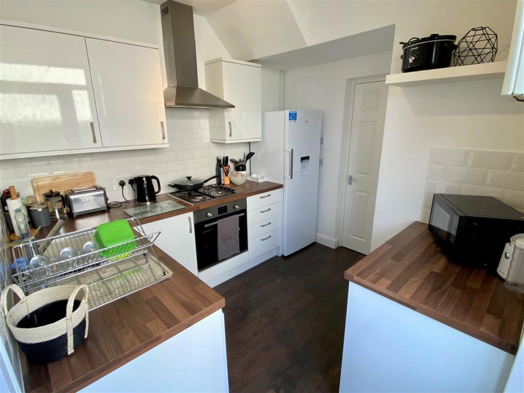 Flat 2, 1 Trenance Road Kitchen