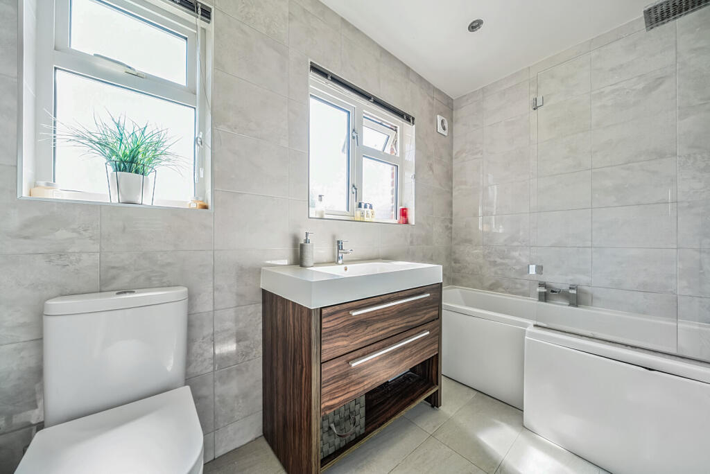 1339682-6-689b42e...