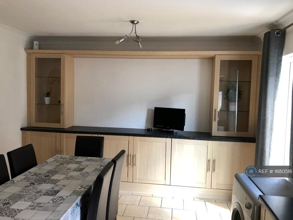 Kitchen - Left Side
