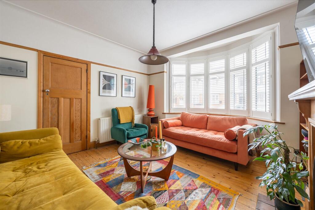 Wadham Avenue, E17