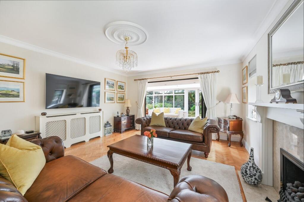 TADORNE ROAD (4).jpg