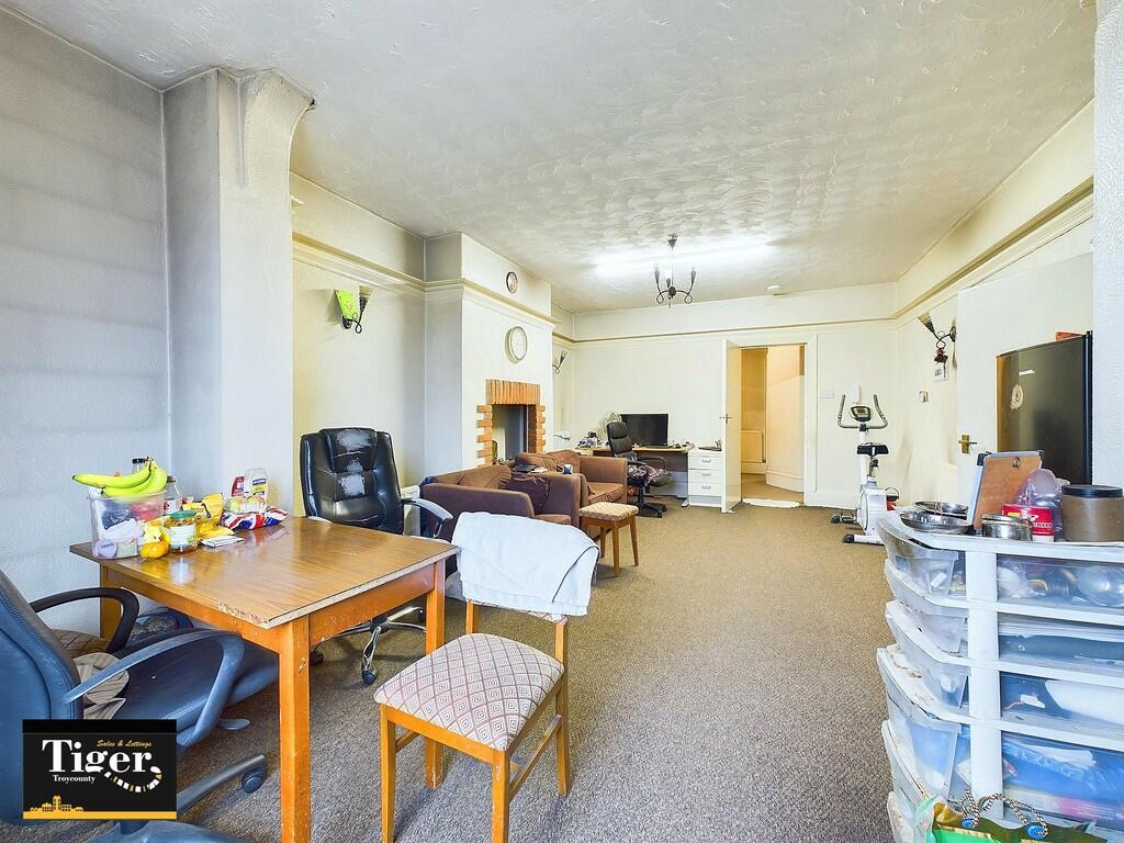 CAM03440G0-PR0196...