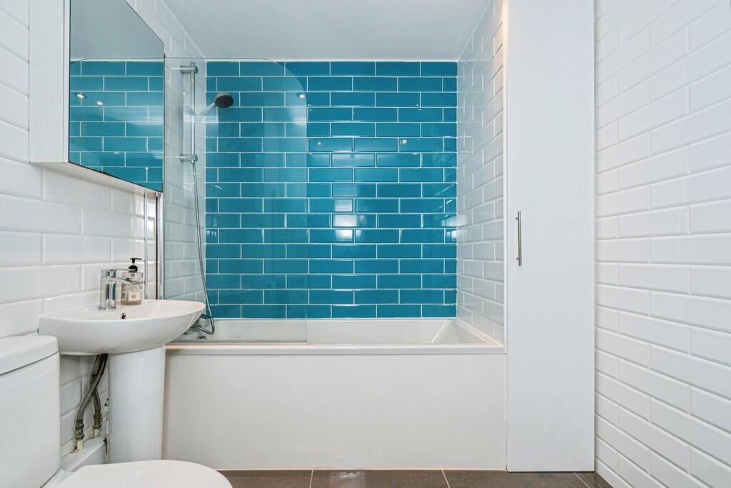 gu216je-fa-dsc036...