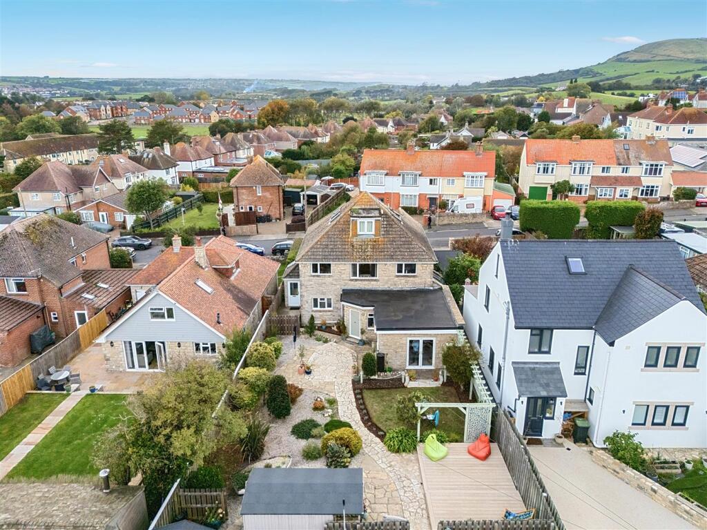 -68dfe12ecb342-1361965 D (3).jpg