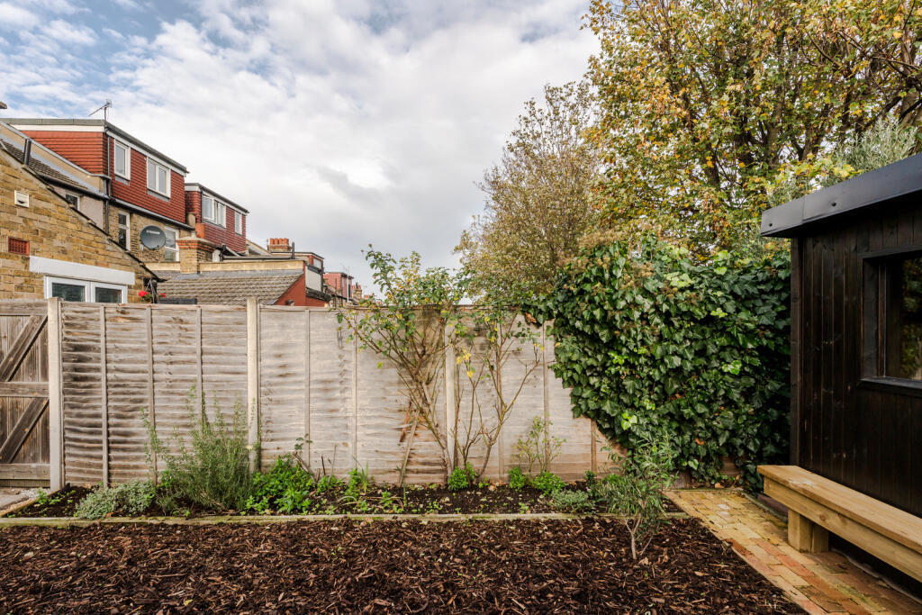 320066 - 45 Howarth Road-23.jpeg