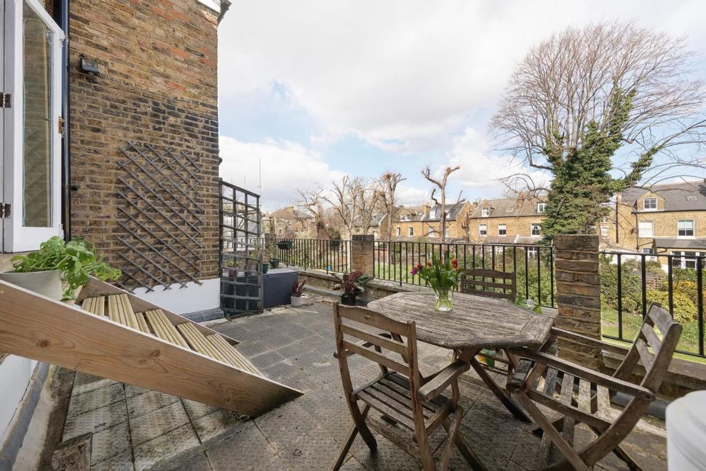Roof Terrace (1).jpg