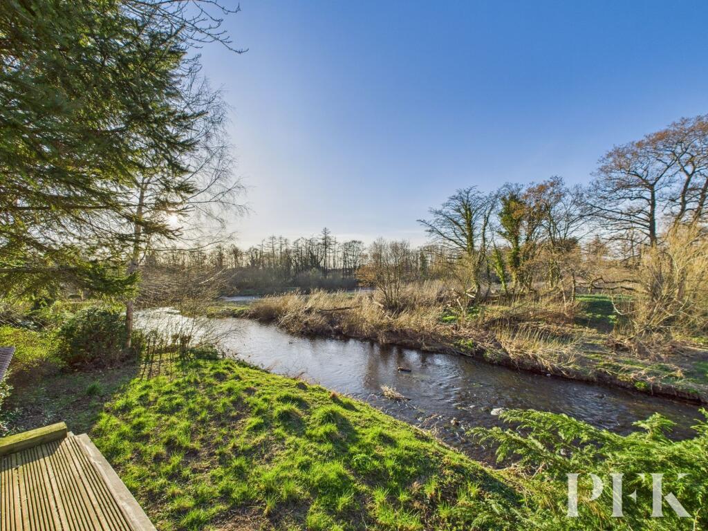 Rear garden &amp; view