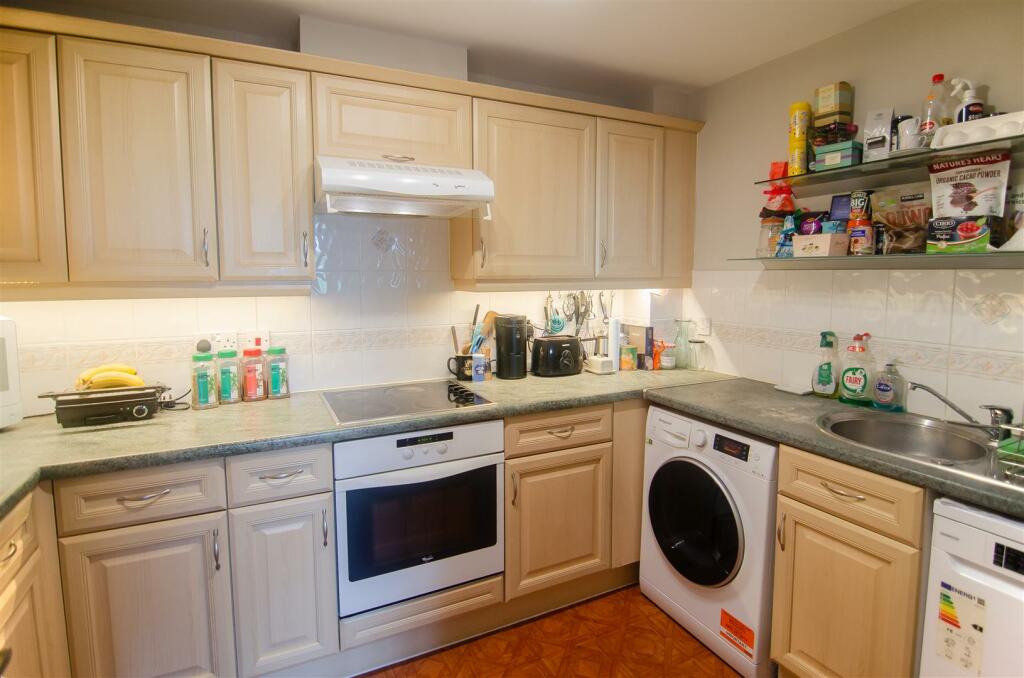 07_Kitchen.jpg