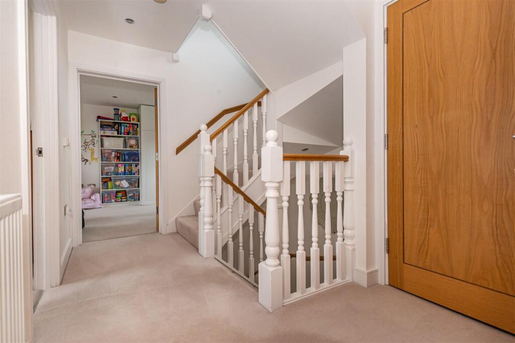 34 Buckingham Road (20).jpg