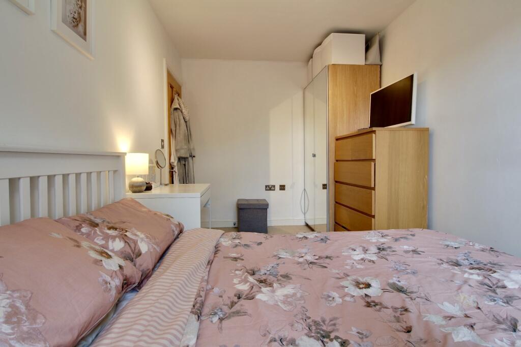 Bedroom 1 - reverse view