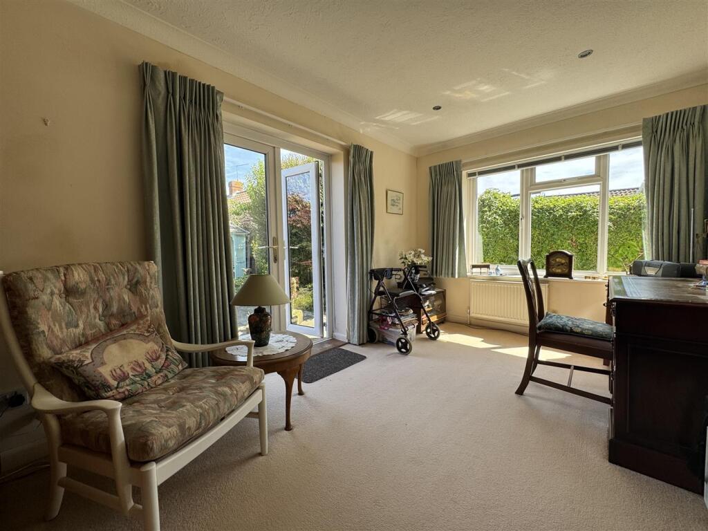 BEDROOM 3 / SITTING ROOM