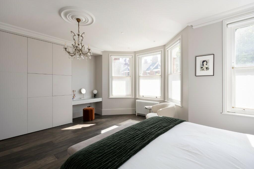 Principal bedroom