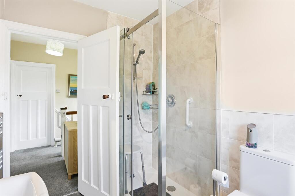 1577563810 - 15 Barrow Avenue SM5 - 19.jpg