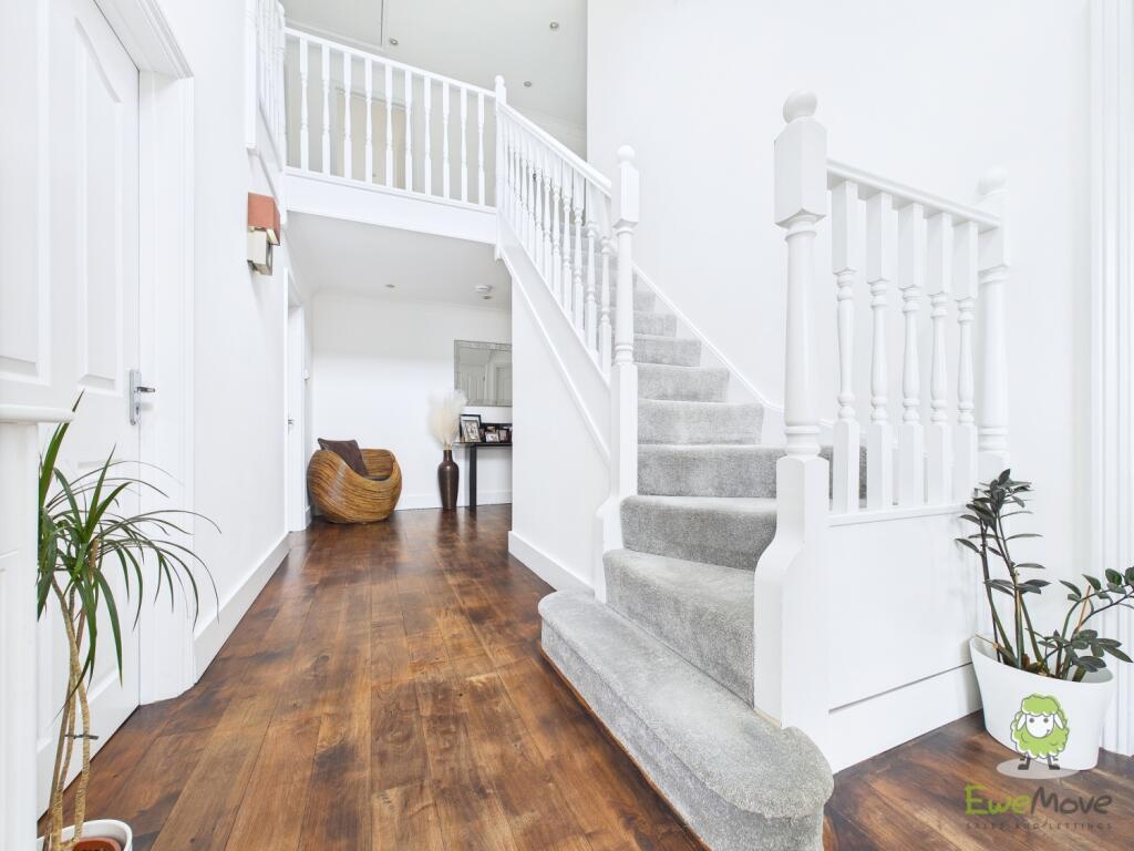 CAM01543G0-PR0141-STILL011