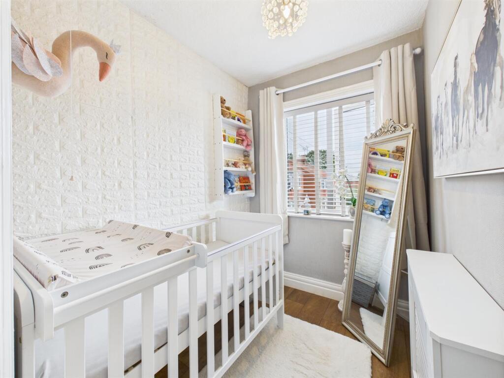 Bedroom: