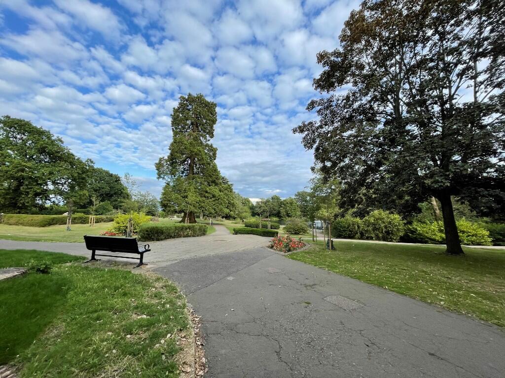 OAKMERE PARK