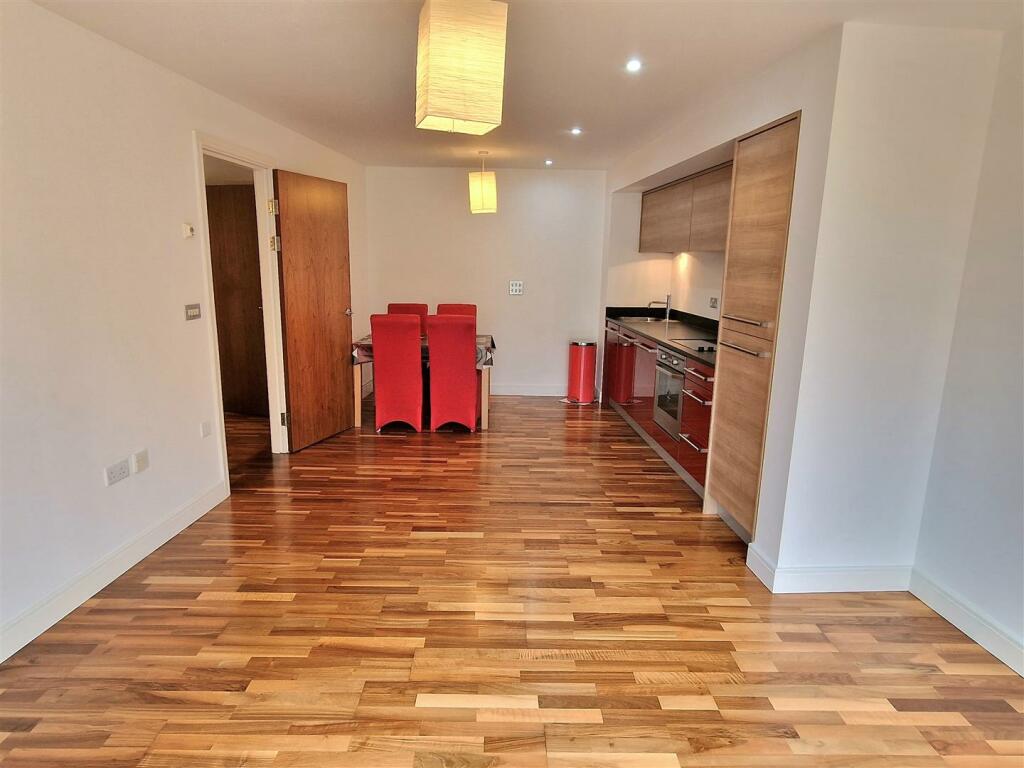 Lounge/Kitchen/Dining