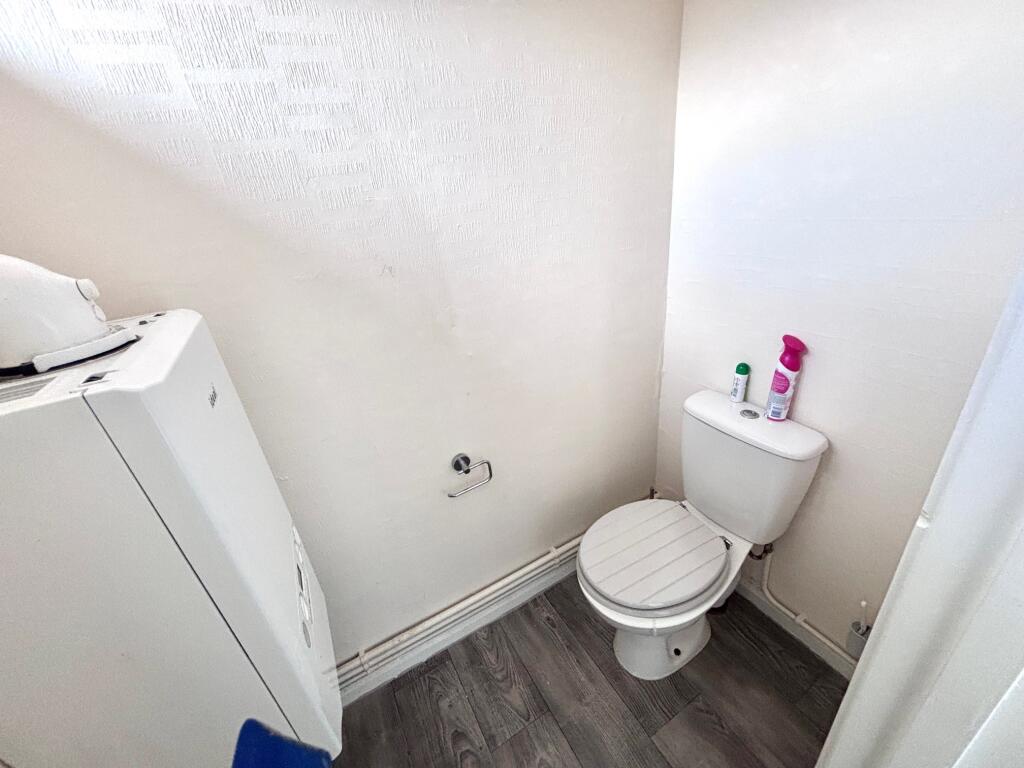 Cloakroom/wc