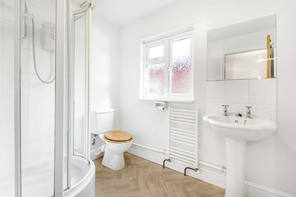 En Suite Shower Room