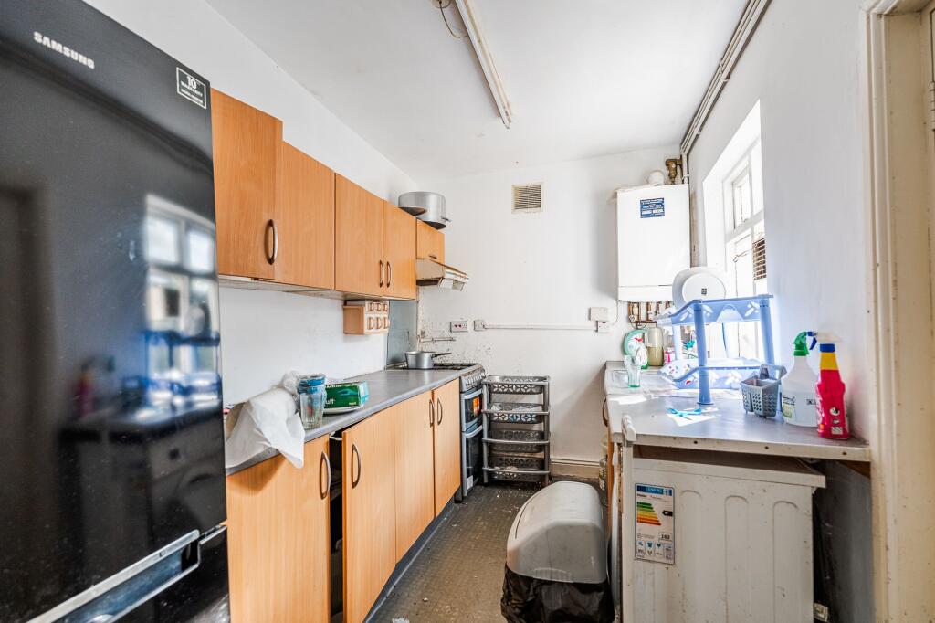 New North Road, Huddersfield, HD1