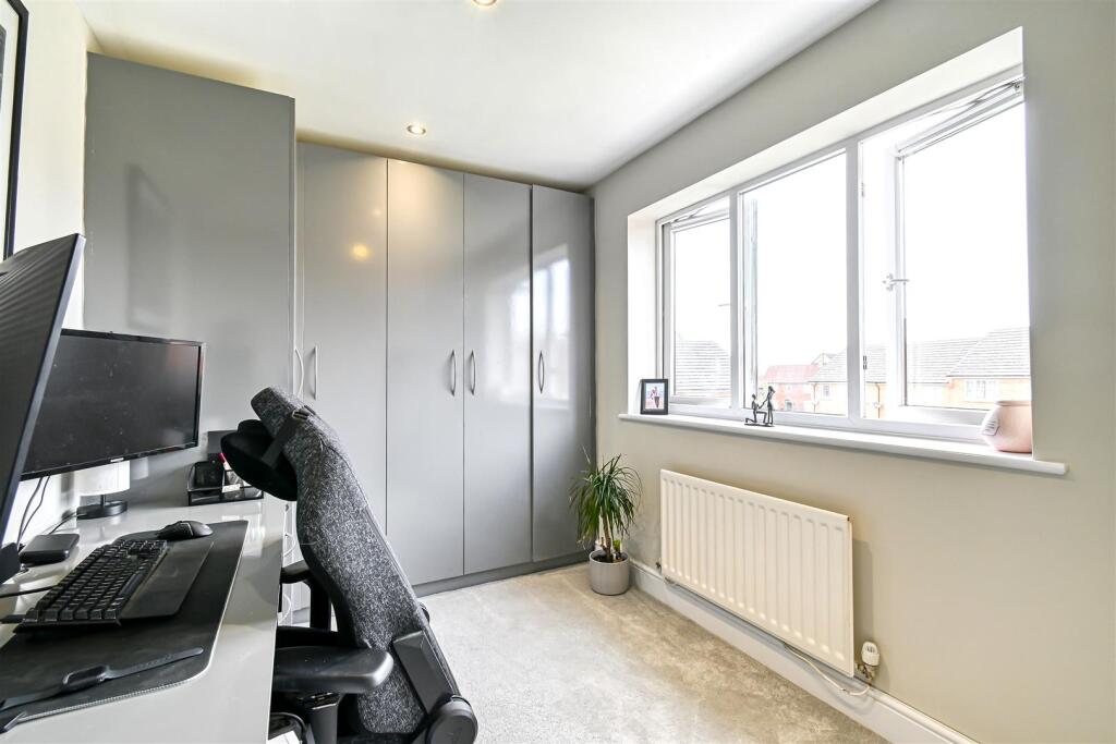 16 Ridley Close-11.jpg