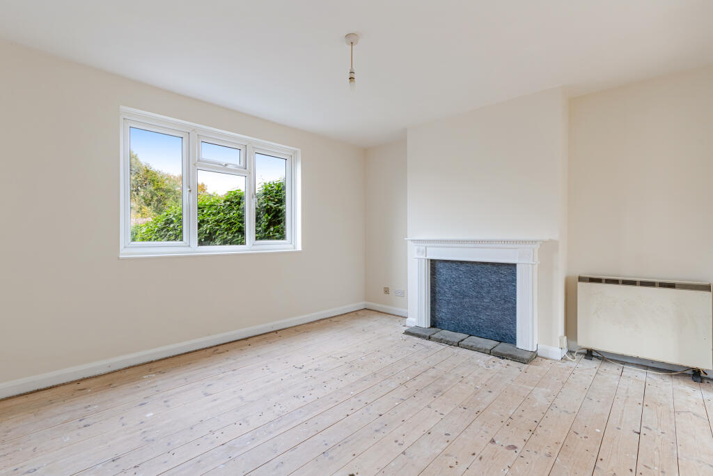 A12 - 3 Orchard View, Frogmore - 251014