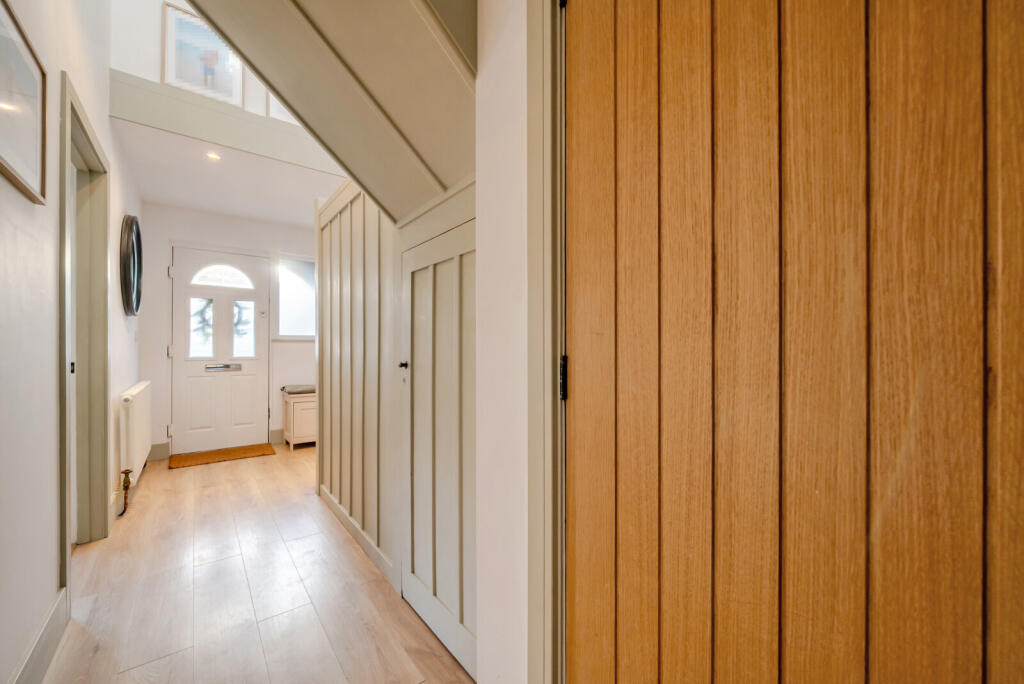 1387842-9-693aced...