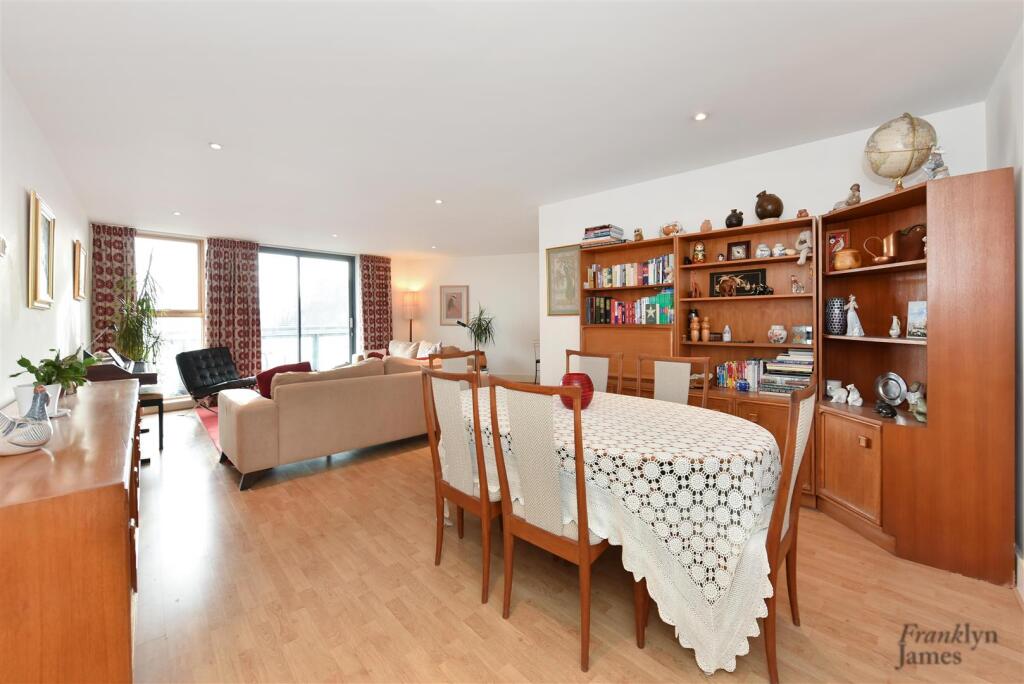 Galaxy Building (8).JPG