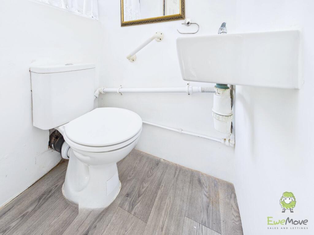 CAM01543G0-PR0164-STILL008