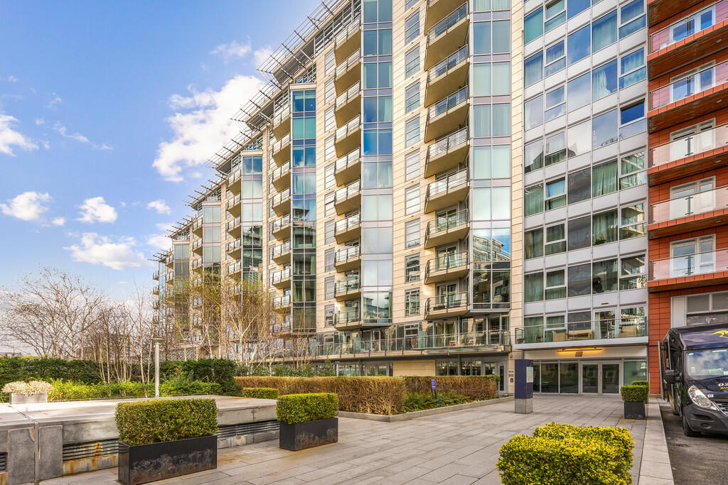 Flat 42, Ensign H...