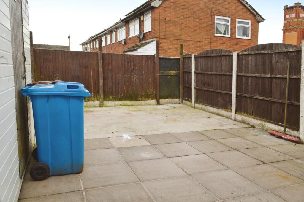 a8295e14-Rear 20Garden.JPG