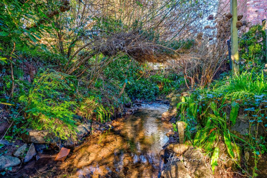 Kennington Close, Thornhill, HernCrabtree (26).jpg