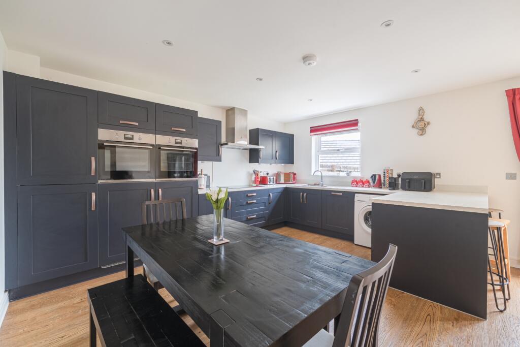 1371883-10-690207f81fa4b